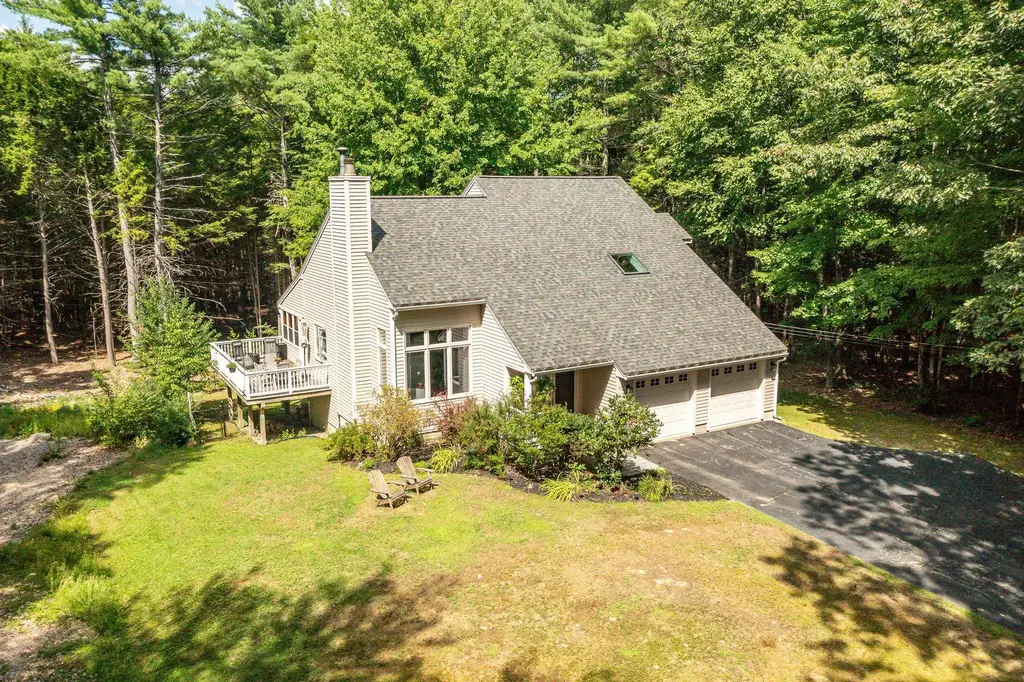 47 Deer Ridge Drive, Barrington
