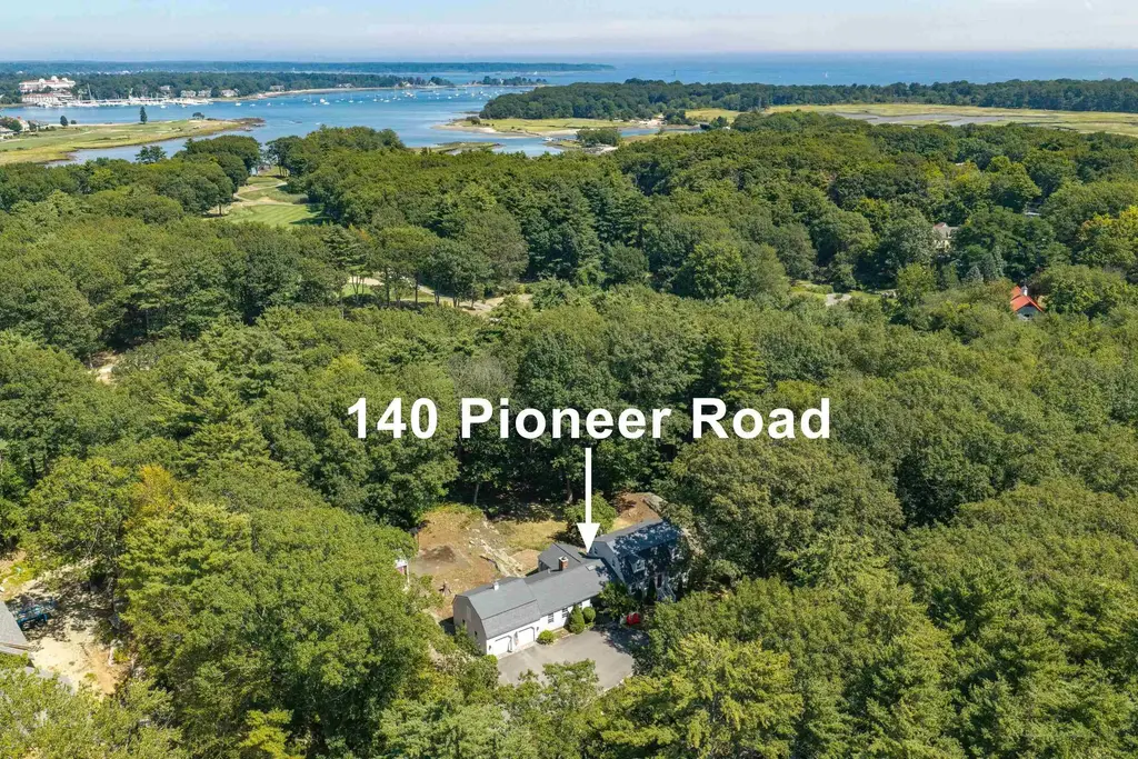 140 Pioneer Road, Rye