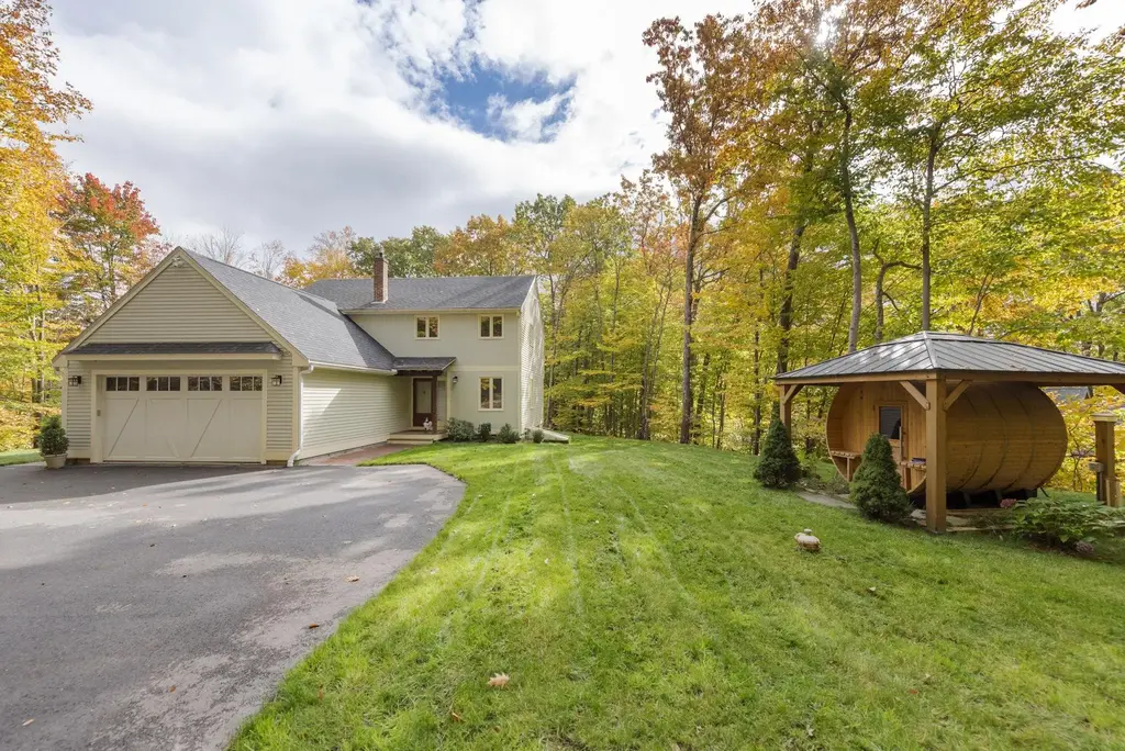 2 Serenity Lane, Meredith