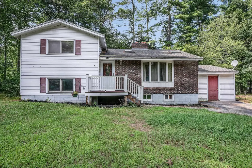 5 Mercury Lane, Pelham