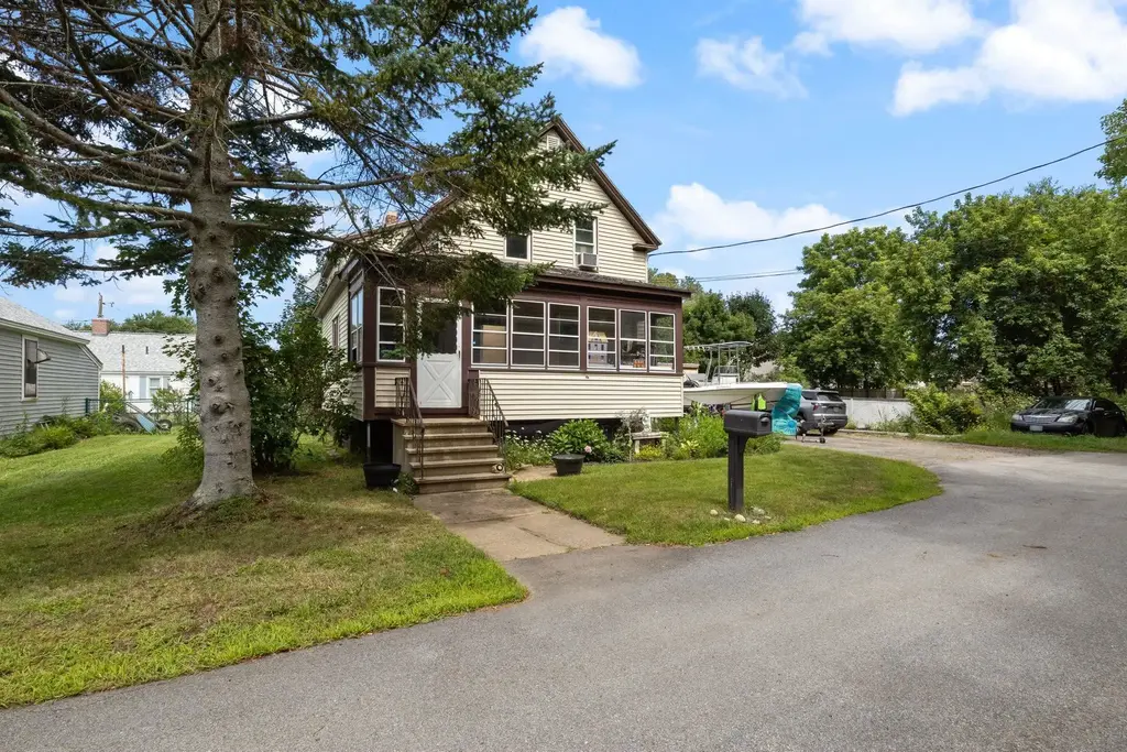 6 Brick Street, Somersworth