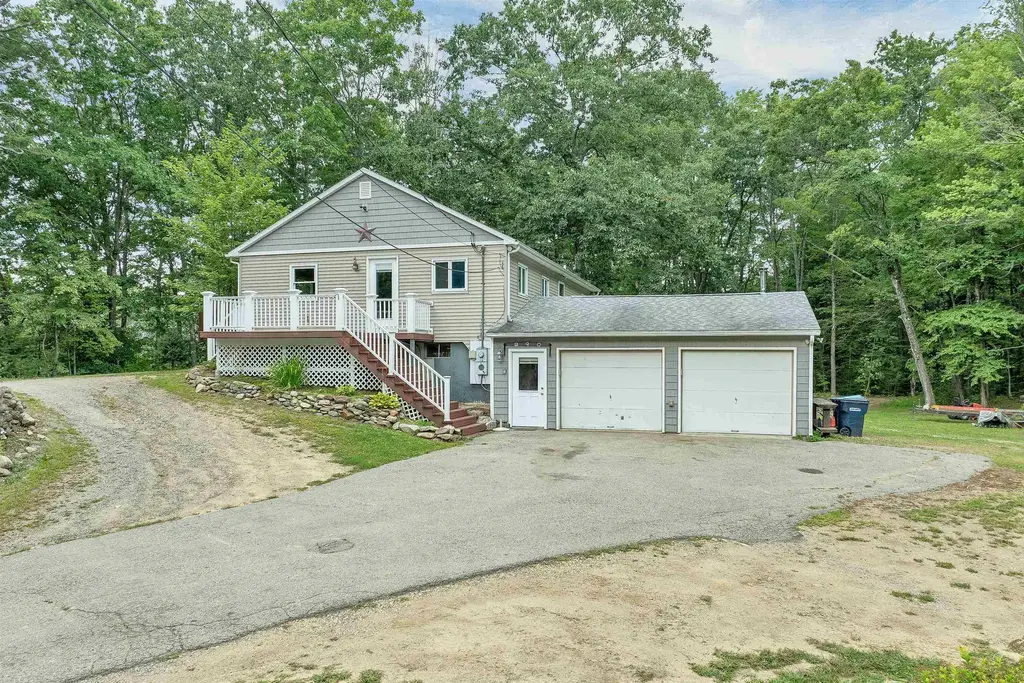 290 Jamestown Road, Belmont