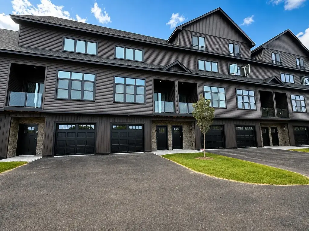 12 Cobblestone Court, Laconia