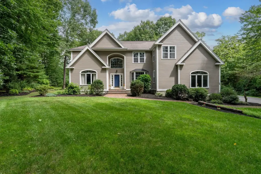 50 Gale Road, Hampton