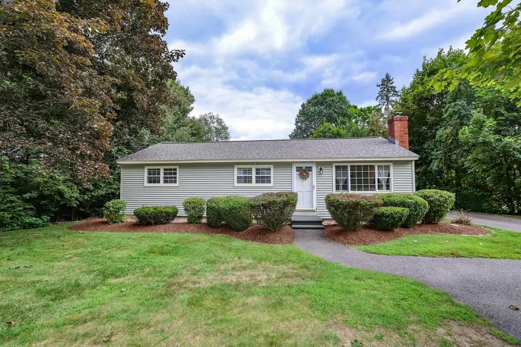 449 Buck Street, Pembroke