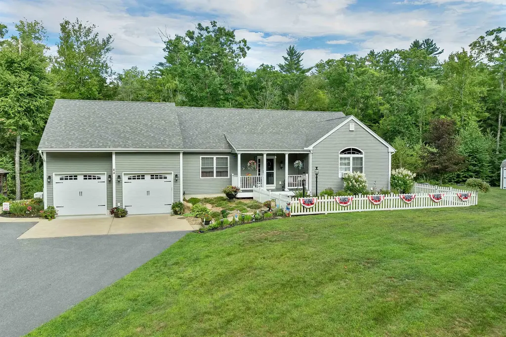 84 Mountain Road, Gilmanton