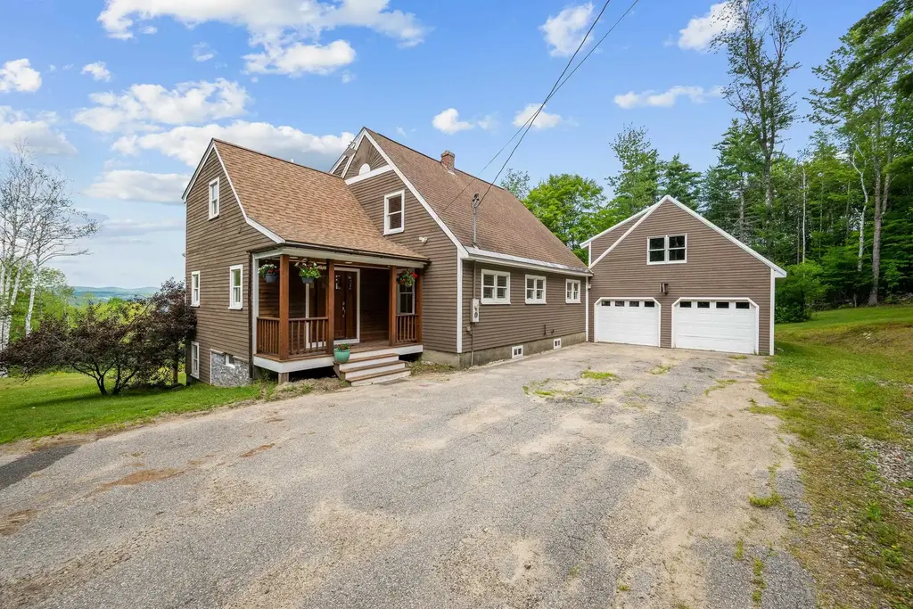 111 Stebbins Hill Road, Lancaster