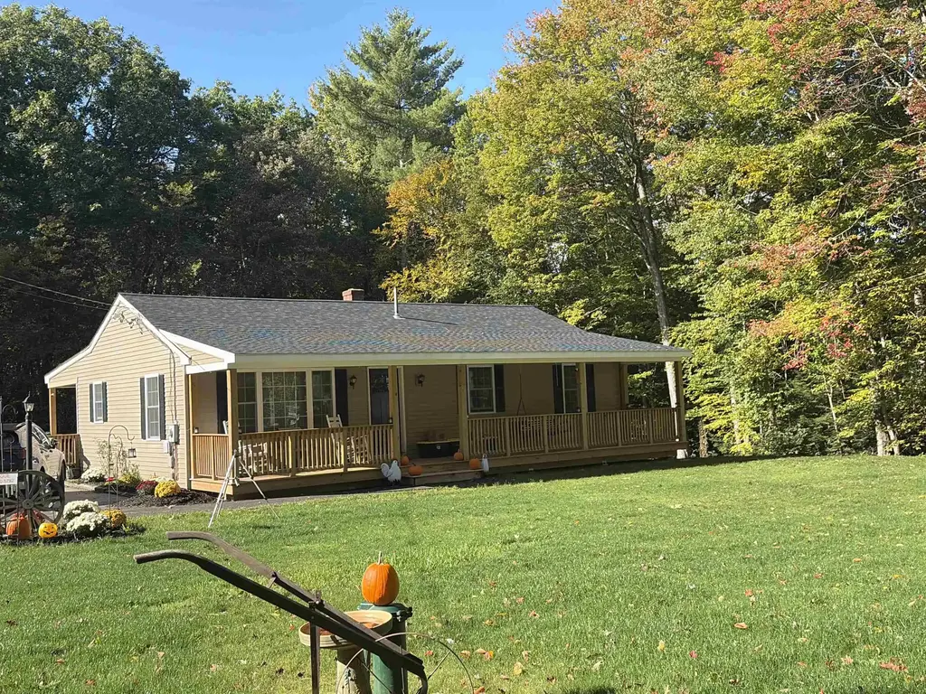 7017 Pleasant Street Extension, Loudon