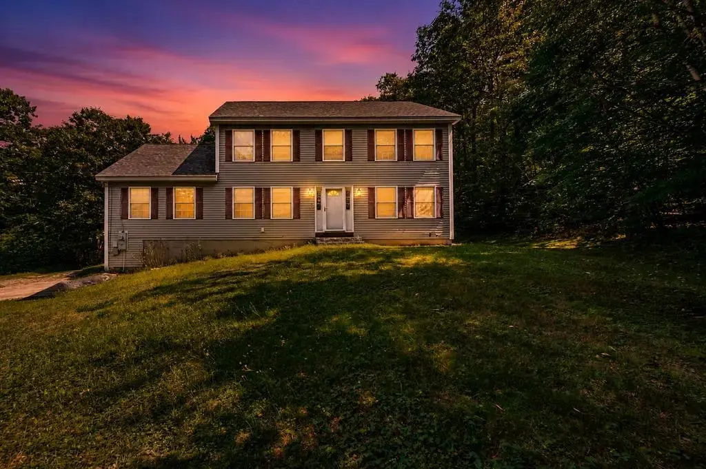 17 Frohock Brook Road, Alton