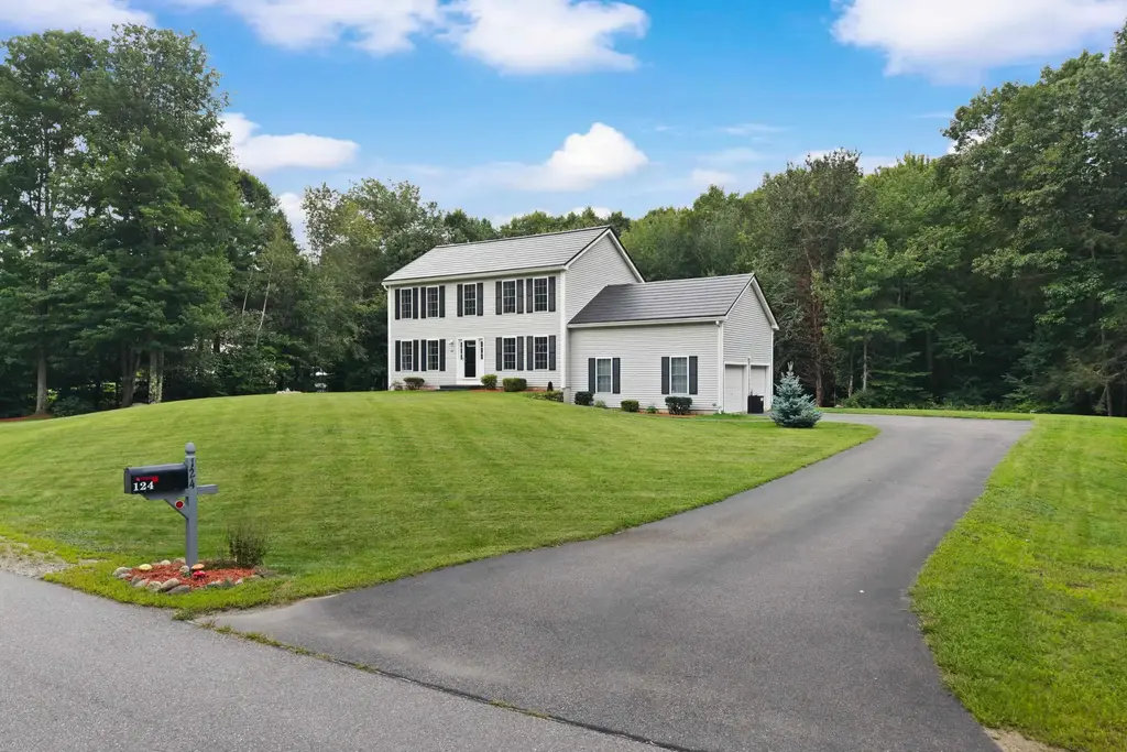 124 Olde Bridge Lane, Epping