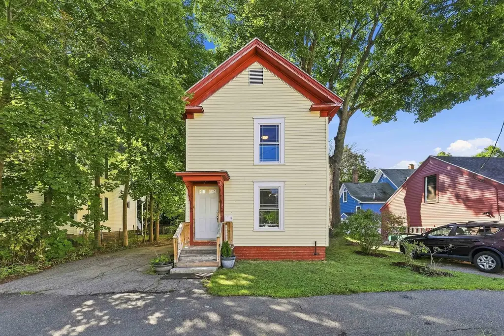 41 Beacon Street, Concord