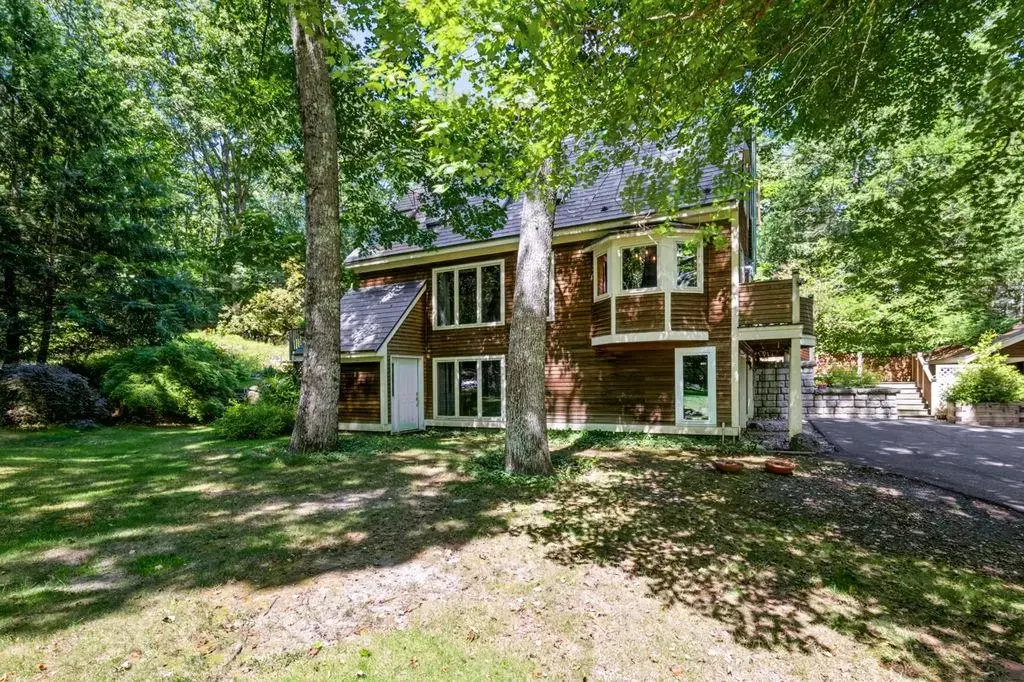 94 Old Lee Road, Newfields