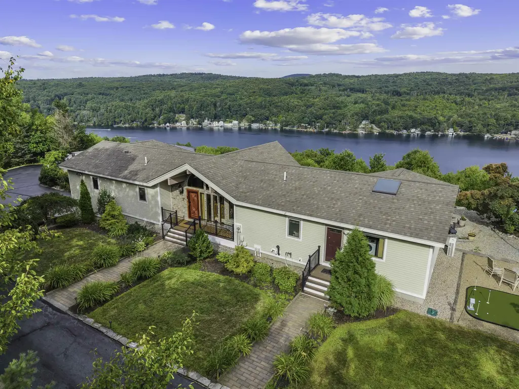 141 Lakewood Drive, Alton