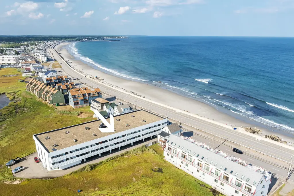 567 Ocean Boulevard, Hampton