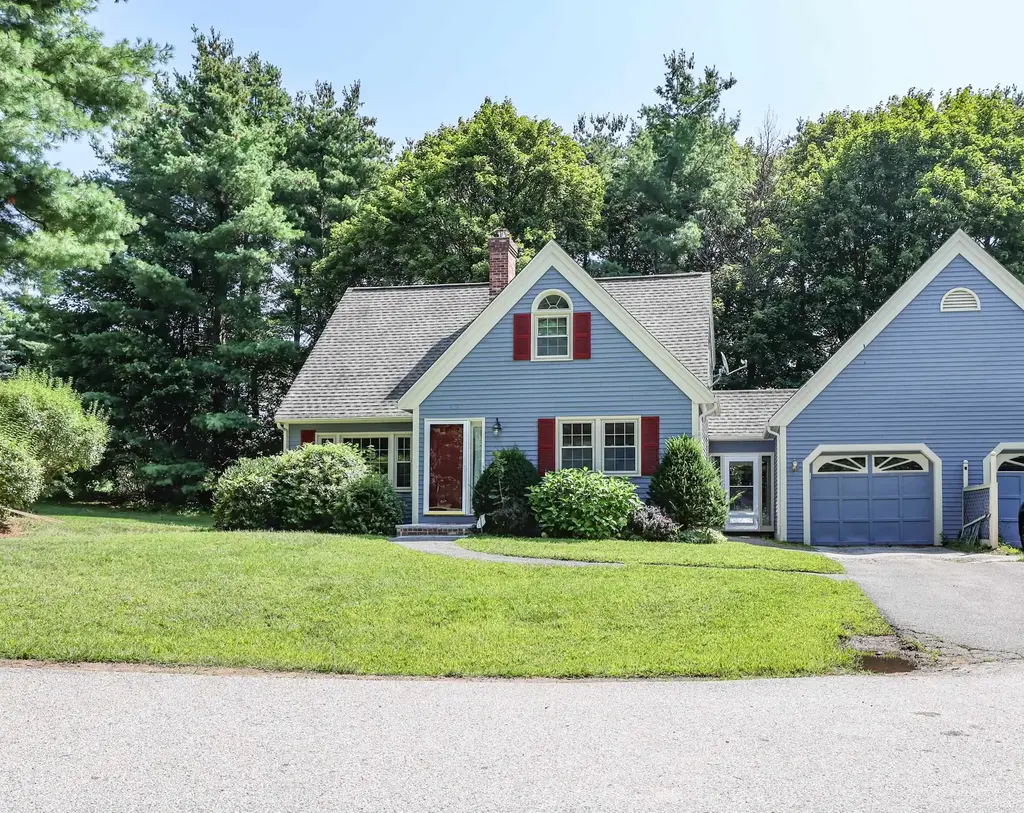 212 Winding Pond Road, Londonderry