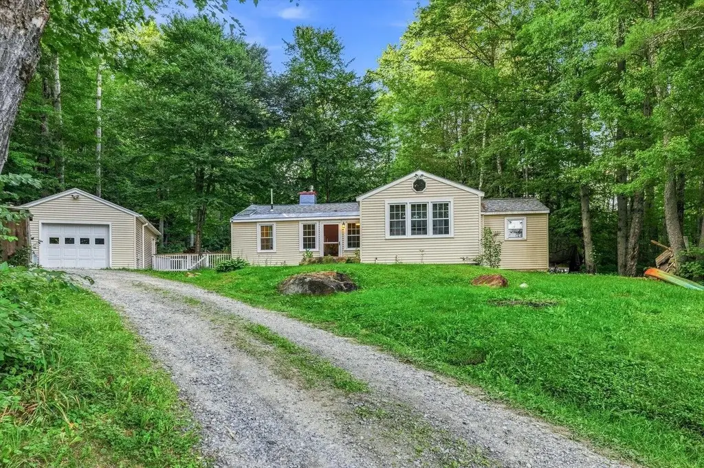 48 Cross Road, Sullivan