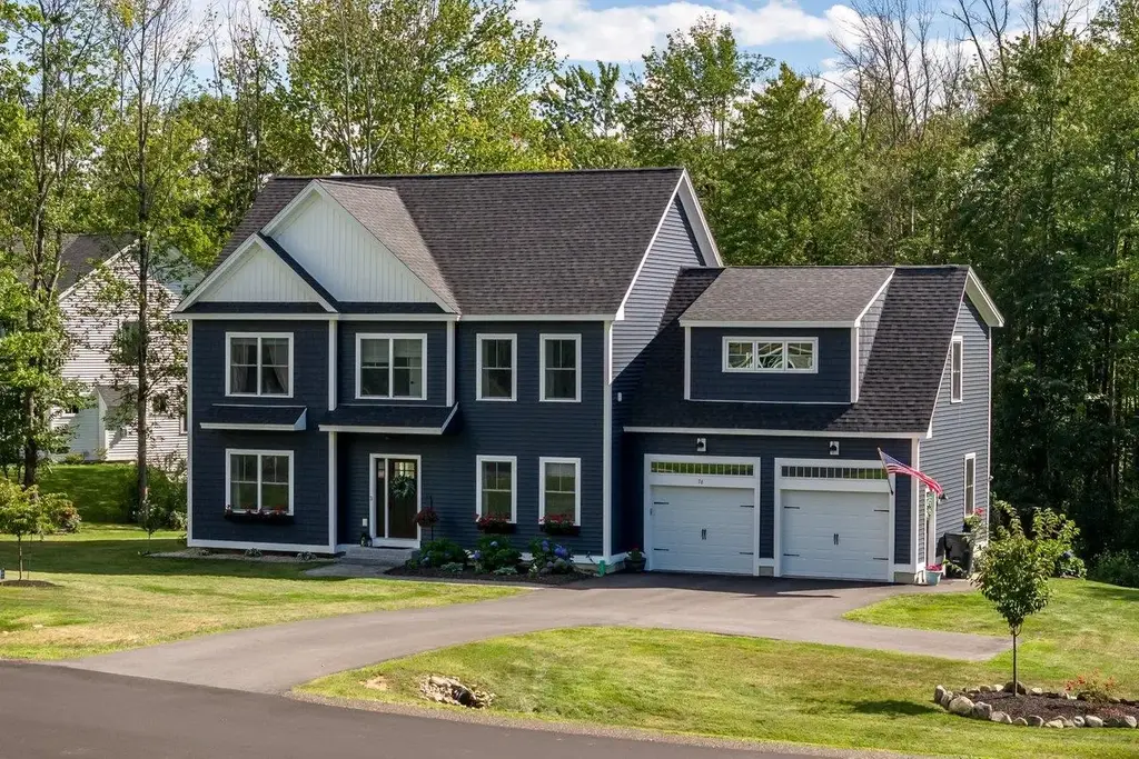 76 Signature Drive, Barrington