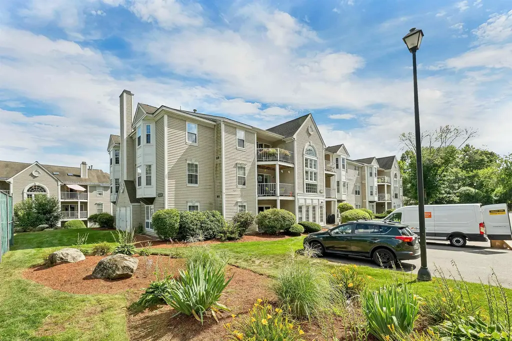 5 Bernards Road, Merrimack