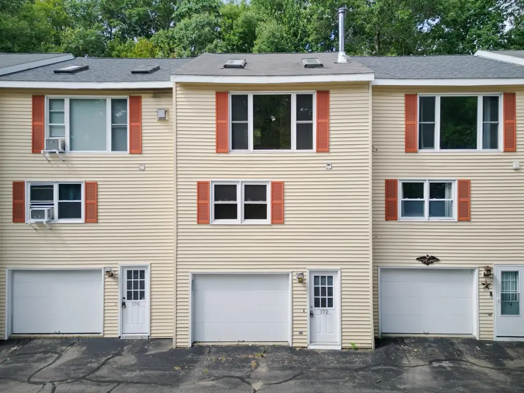 172 Morse Road, Manchester
