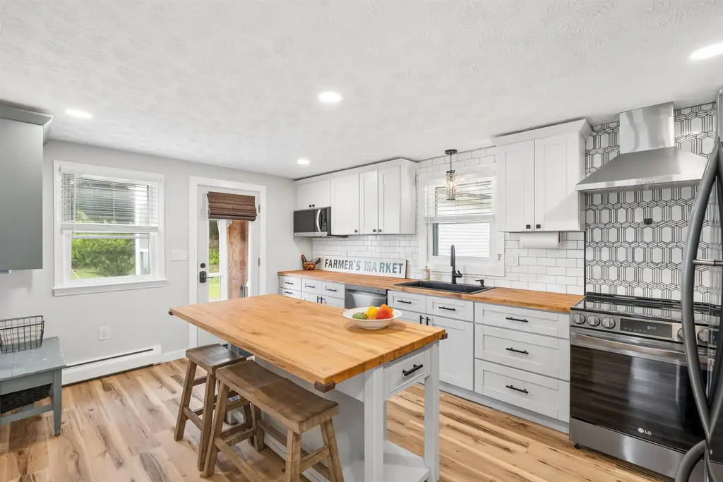 23 Shady Lane, Nashua