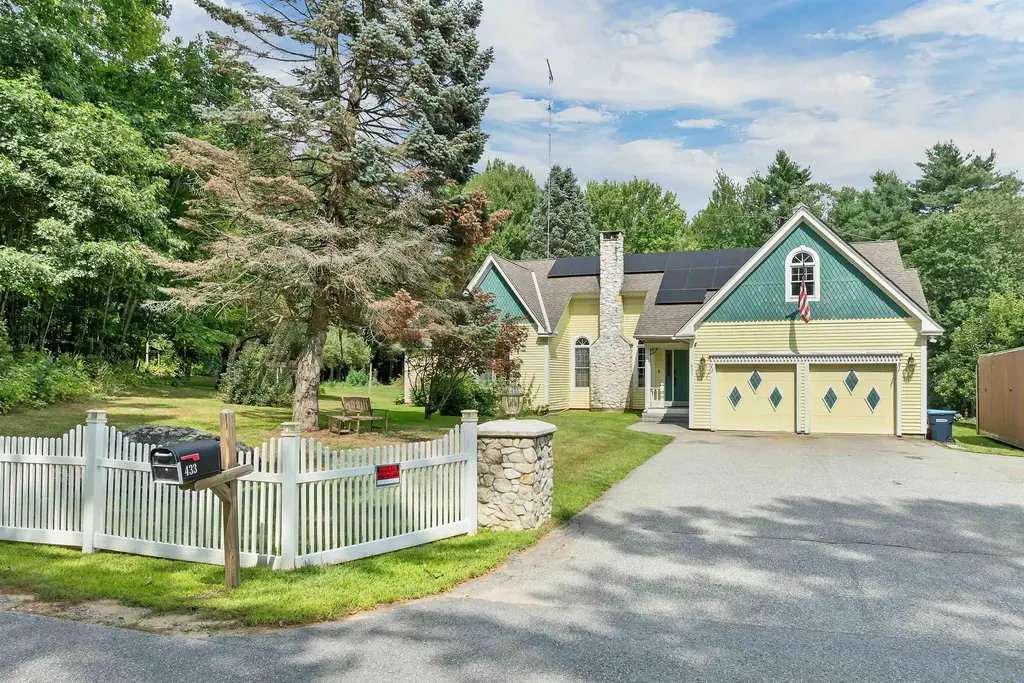 433 Hurricane Road, Belmont