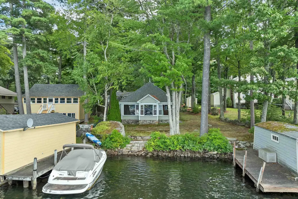 19 Smith Cove Road, Gilford