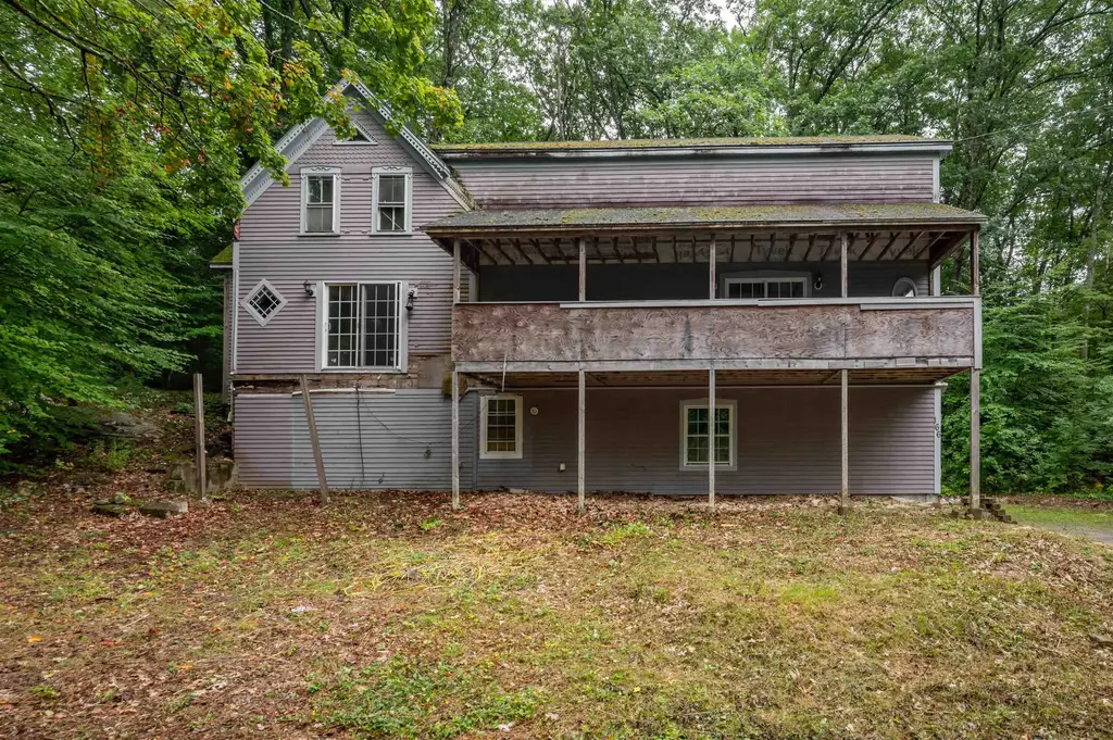 166 Woodbound Road, Rindge
