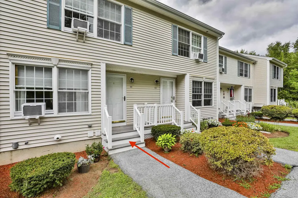6 Pleasant Street, Hooksett
