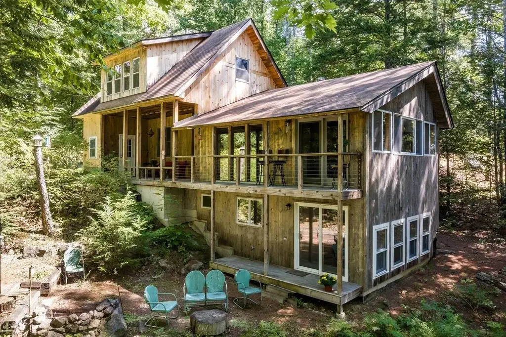 217 Greenhill Road, Barrington