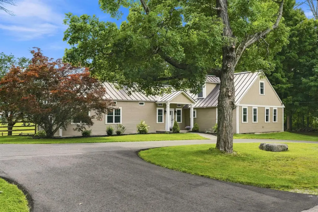 247 Middle Winchendon Road, Rindge