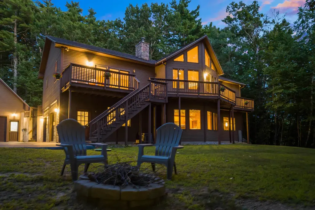 106 Lakewood Drive, Alton
