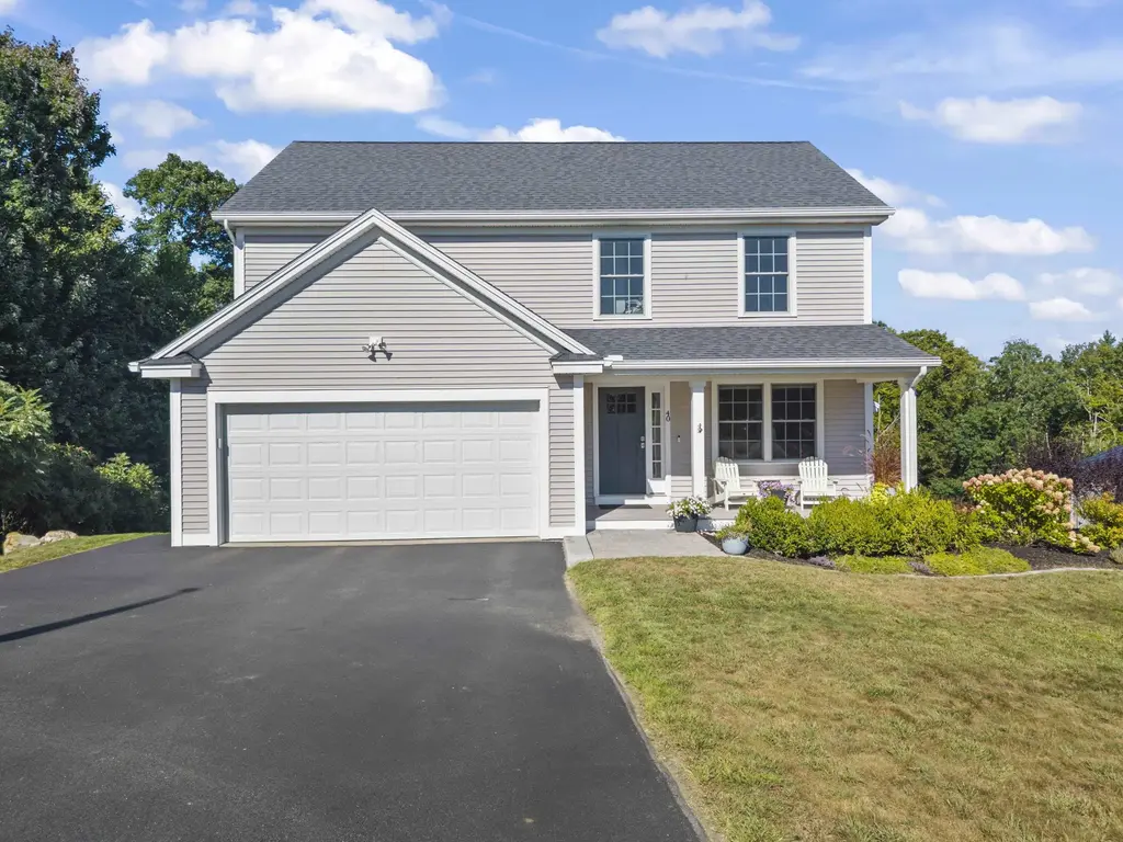 40 Thatcher Way, Barrington