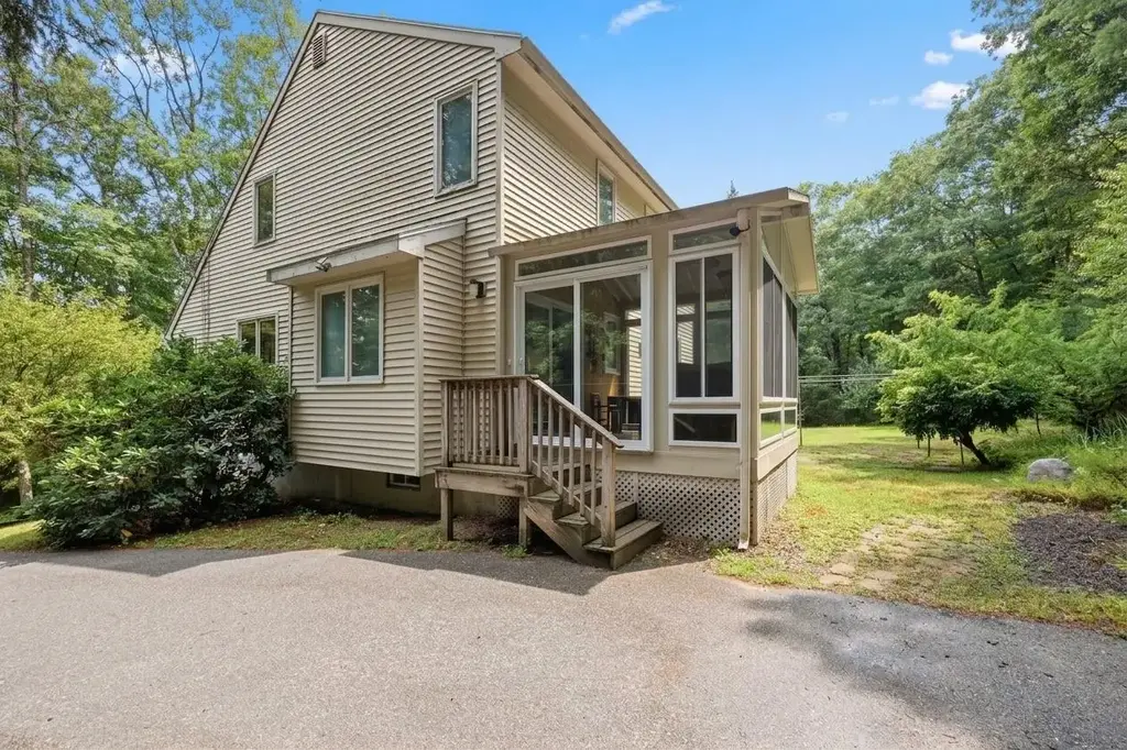 108 Chase Road, South Hampton