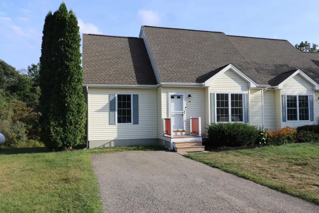 34 Duff Thompson Lane, Lee