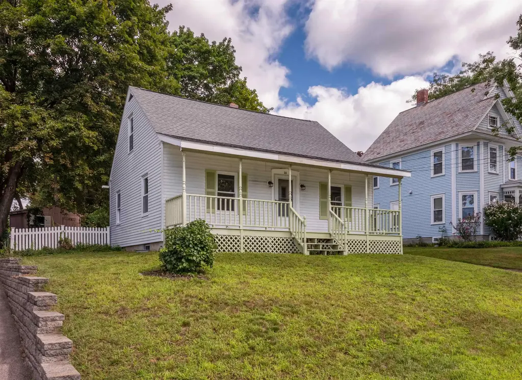 33 Charlotte Avenue, Nashua