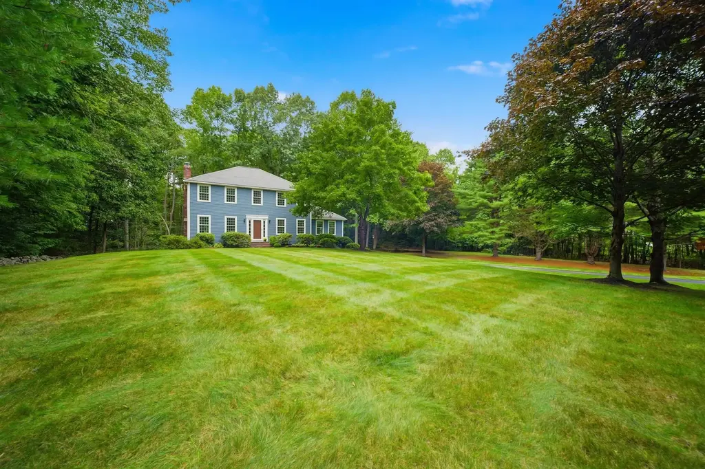 50 Munroe Drive, Hampstead