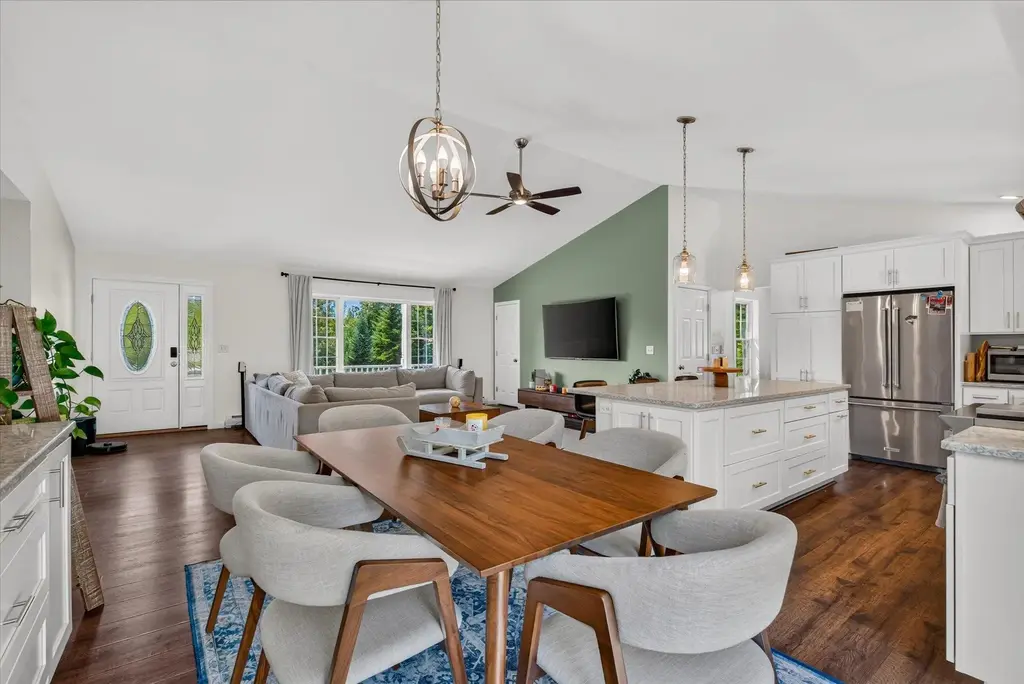 405 Shaker Hill Road, Enfield