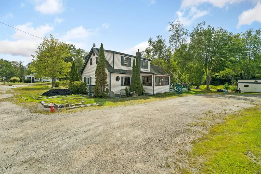 320 Eaton Road, Conway