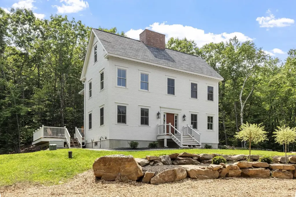 405 Mountain Road, Lyndeborough
