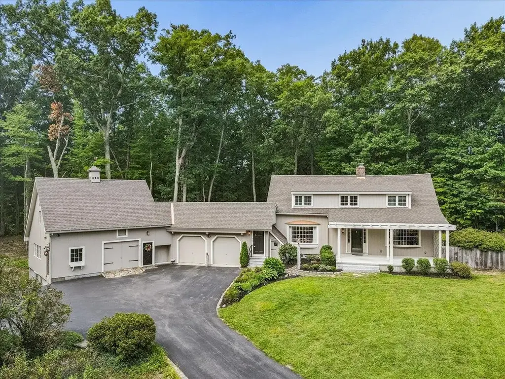 181 Meetinghouse Road, Bedford