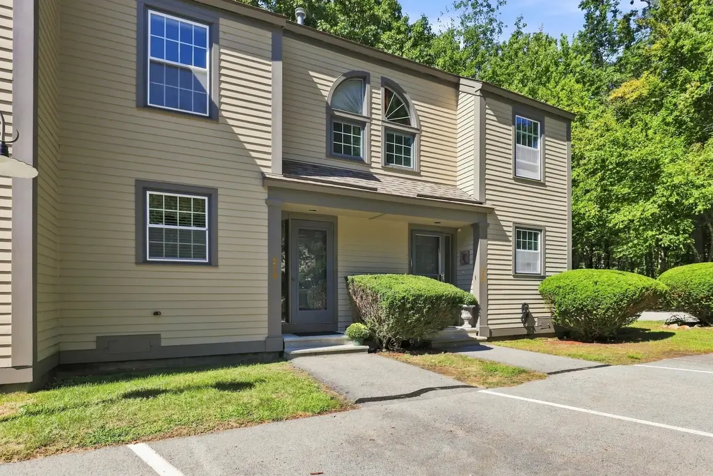 1465 Hooksett Road, Hooksett