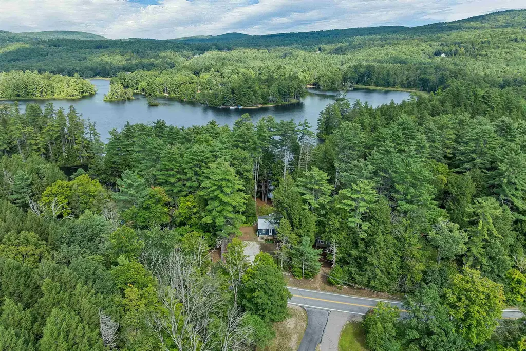 555 Stage Road, Sanbornton