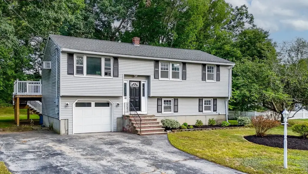 40 Lou Avenue, Salem