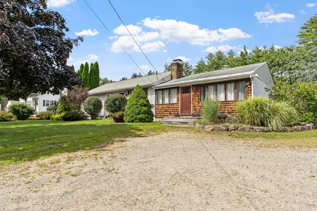 654 Daniel Webster Highway, Merrimack