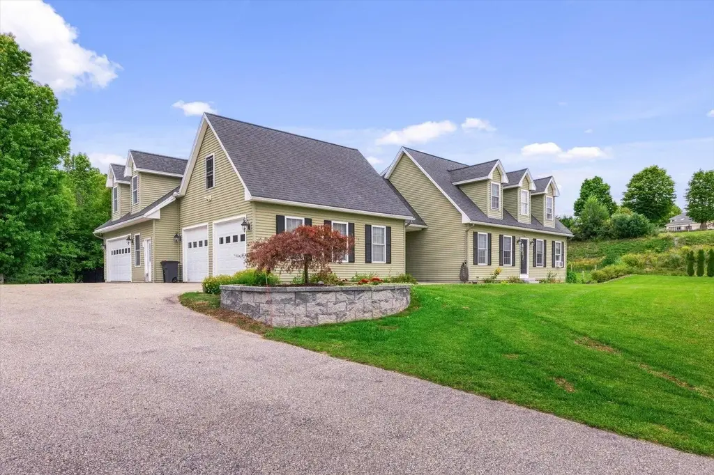 56 Lord View Drive, Jaffrey