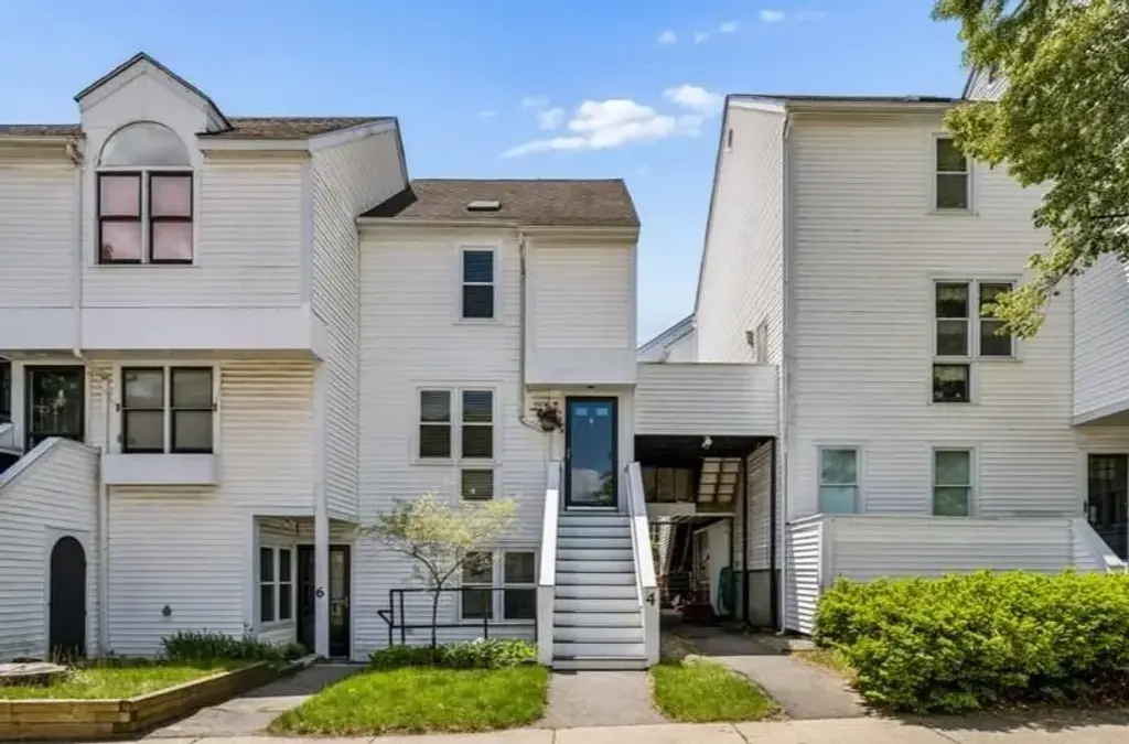 4 Montgomery Street, Concord