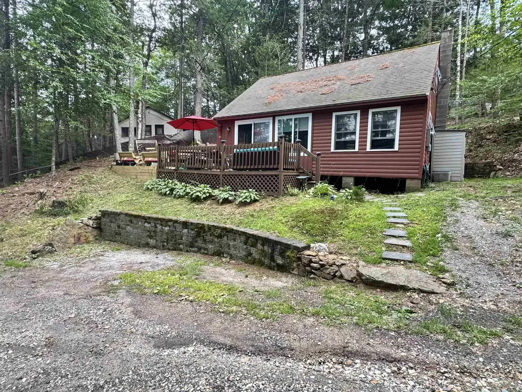 14 Pine Point Drive, Northwood