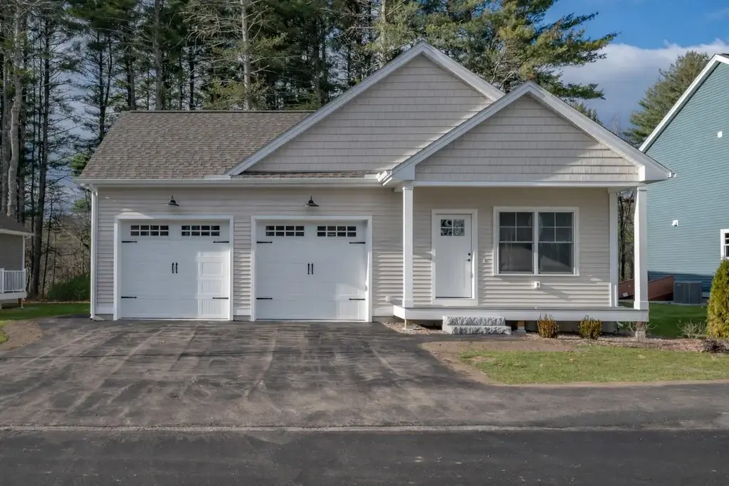 14 Wilderness Drive, Nashua