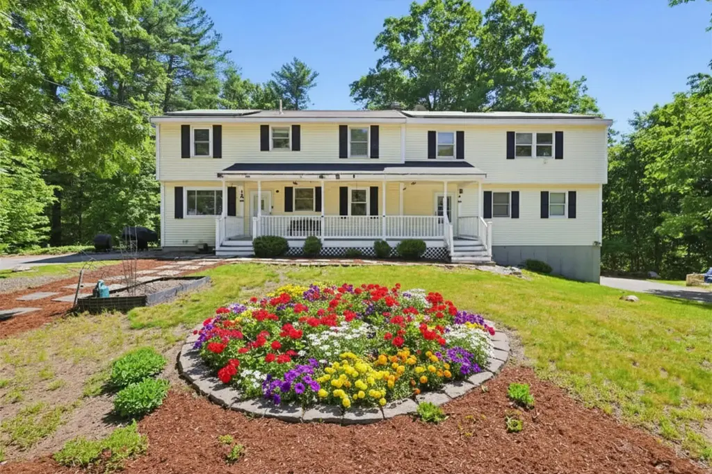 14 Terra Lane, Hudson