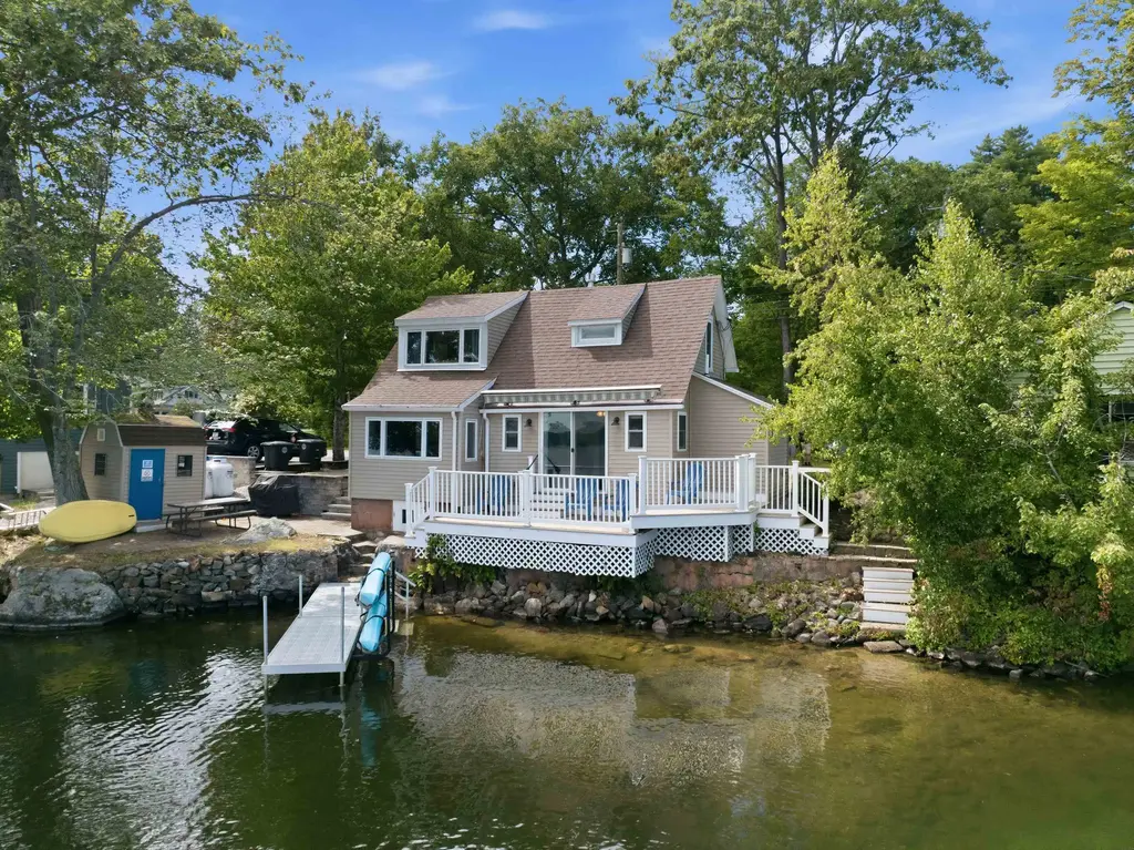 203 Lake Shore Drive, Franklin